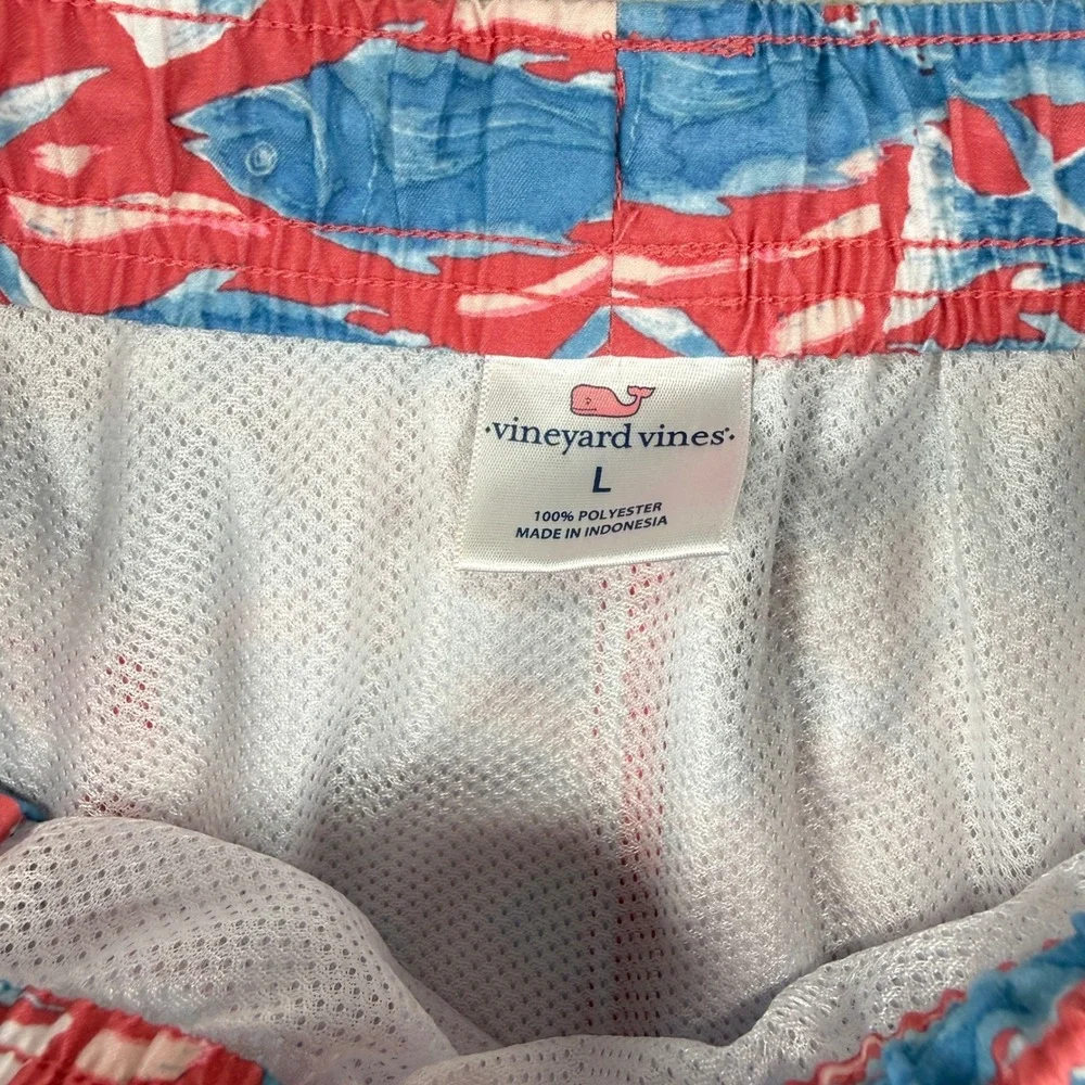 Vineyard Vines Swim Trunks Men L Red Blue Tuna Fish Print Mesh Lined Shorts